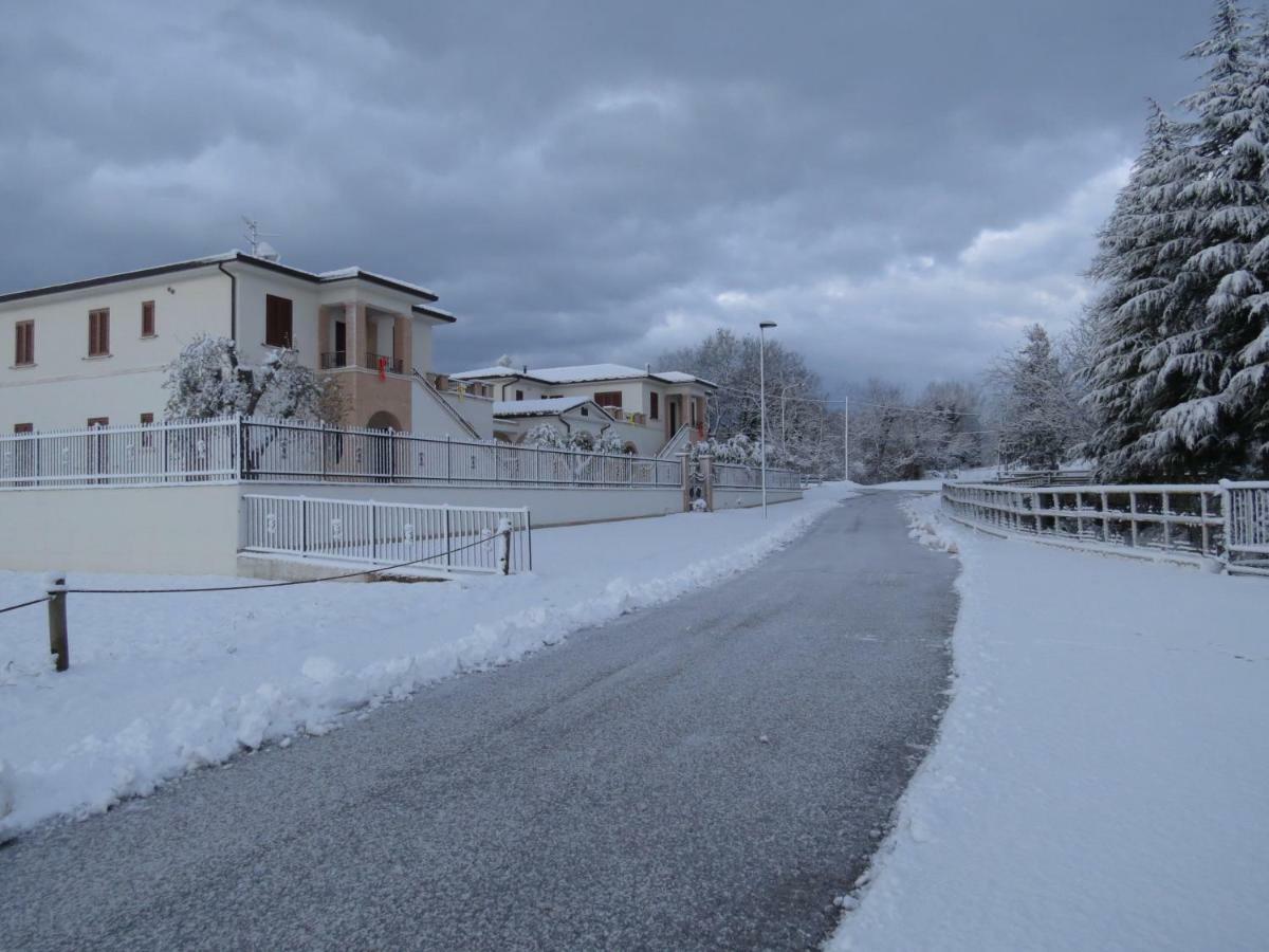 Residence Stella Del Gran Sasso Colledara Eksteriør bilde