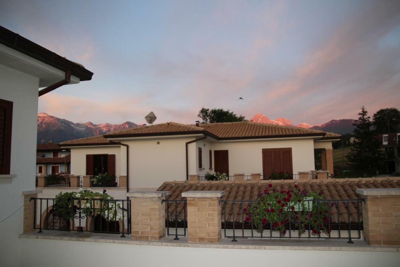 Residence Stella Del Gran Sasso Colledara Eksteriør bilde